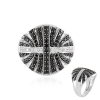 Zilveren ring met zwarte spinelstenen