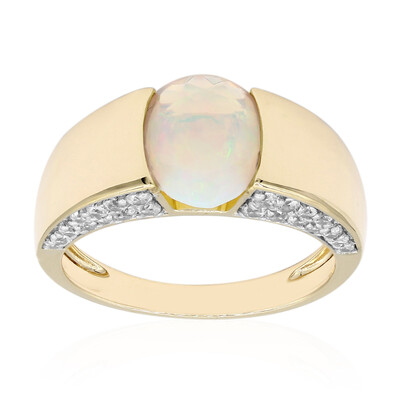 Gouden ring met een Welo-opaal