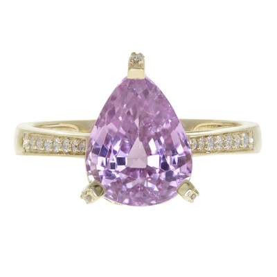 Gouden ring met een Patroke kunziet (CIRARI)
