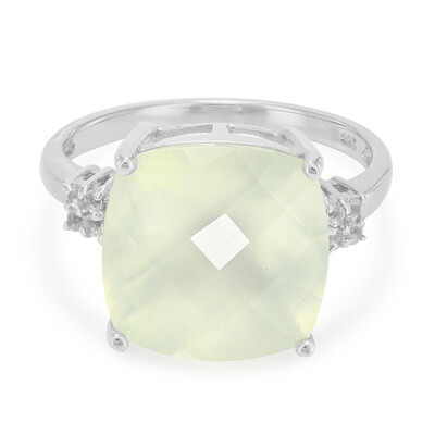 Zilveren ring met een prehniet
