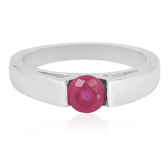 Zilveren ring met een Madagaskar Robijn