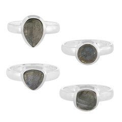 Zilveren ring met een labradoriet