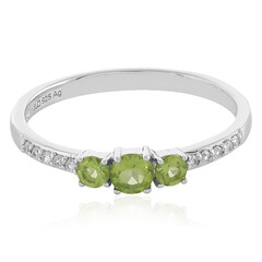 Zilveren ring met een peridoot