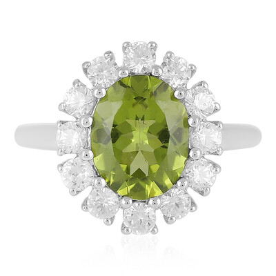 Zilveren ring met een peridoot