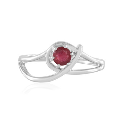Zilveren ring met een Madagaskar Robijn