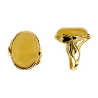 Zilveren ring met een Baltische barnsteen