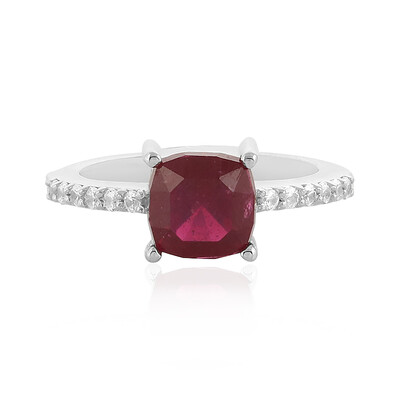 Zilveren ring met een Madagaskar Robijn