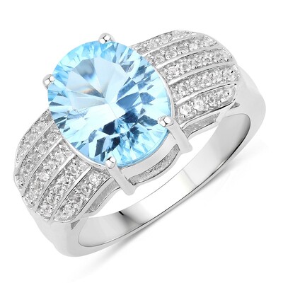 Zilveren ring met een hemel-blauwe topaas