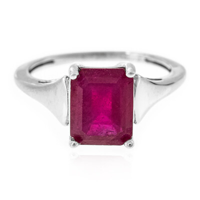 Zilveren ring met een Madagaskar Robijn