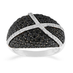 Zilveren ring met zwarte spinelstenen