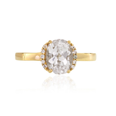 Gouden ring met een witte kunziet