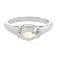 Zilveren ring met een danburiet