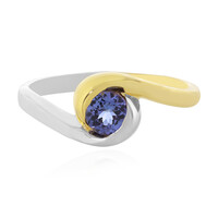 Zilveren ring met een tanzaniet