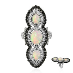 Zilveren ring met een Welo-opaal (Dallas Prince Designs)