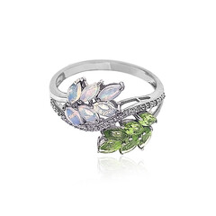 Zilveren ring met Welo-opalen