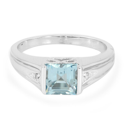 Zilveren ring met een hemel-blauwe topaas