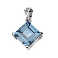 Zilveren hanger met een hemel-blauwe topaas