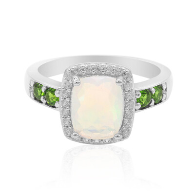 Zilveren ring met een Welo-opaal