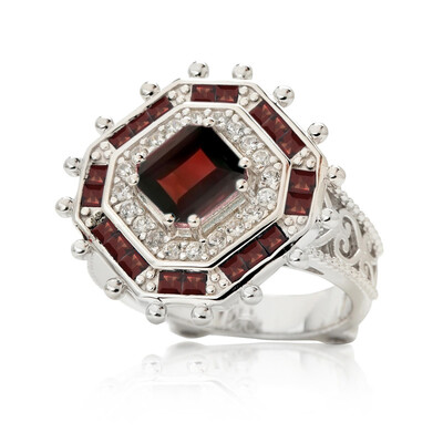 Zilveren ring met een Mozambique granaat (Dallas Prince Designs)