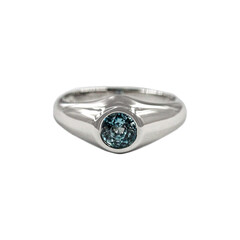 Zilveren ring met een Ratanakiri zirkoon