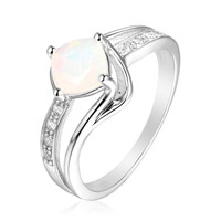 Zilveren ring met een Welo-opaal