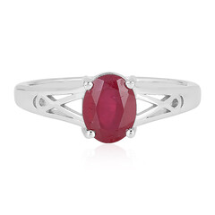 Zilveren ring met een Madagaskar Robijn