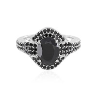 Zilveren ring met een zwarte spinel