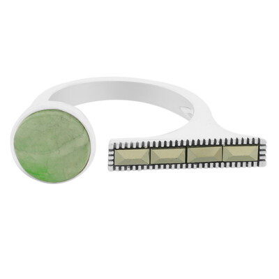 Zilveren ring met een groene jade (TPC)