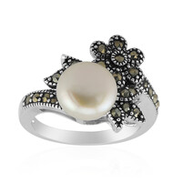 Zilveren ring met een Witte zoetwater kweekparel