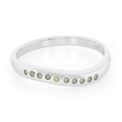 Zilveren ring met smaragdgroene diamanten