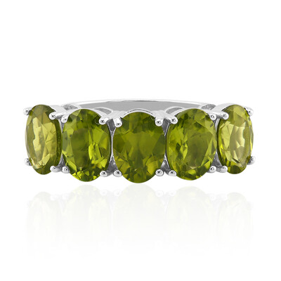Zilveren ring met Birmese Peridoots