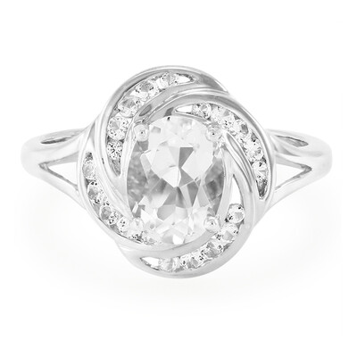Zilveren ring met een petaliet