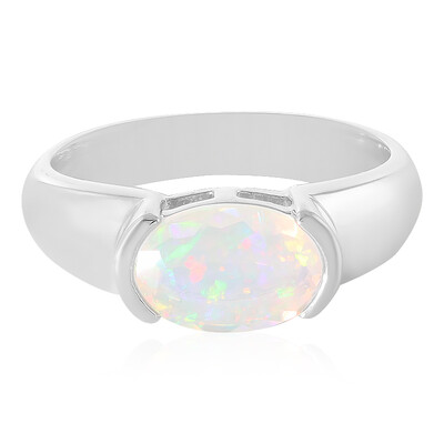 Zilveren ring met een Welo-opaal