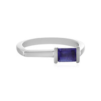 Zilveren ring met een tanzaniet