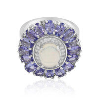 Zilveren ring met een Welo-opaal