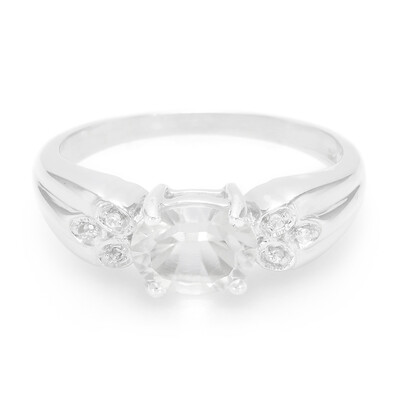 Zilveren ring met een petaliet