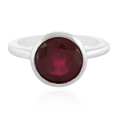 Zilveren ring met een Madagaskar Robijn