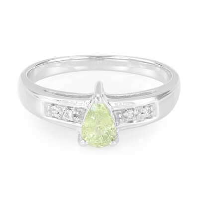 Zilveren ring met een groene saffier