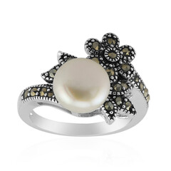 Zilveren ring met een Witte zoetwater kweekparel