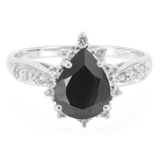Zilveren ring met een zwarte spinel