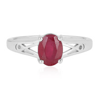 Zilveren ring met een Madagaskar Robijn