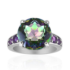 Zilveren ring met een mystieke kwarts