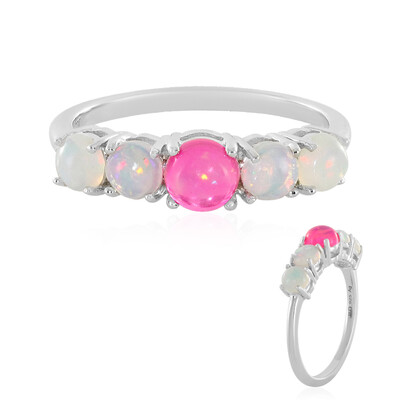 Zilveren ring met een Roze Ethopische Opaal