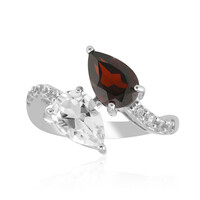Zilveren ring met een witte topaas