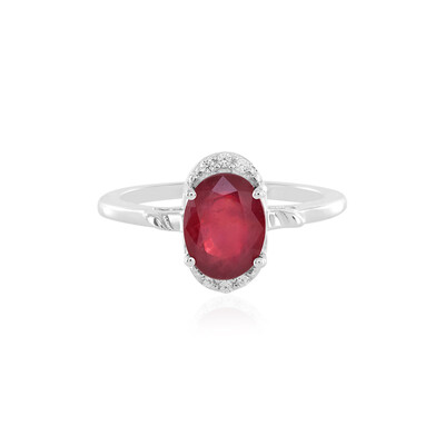 Zilveren ring met een Madagaskar Robijn