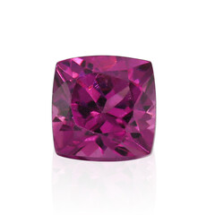Edelsteen met een magenta granaat