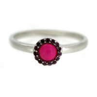 Zilveren ring met een Roze Ethopische Opaal