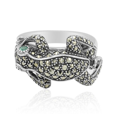 Zilveren ring met smaragden