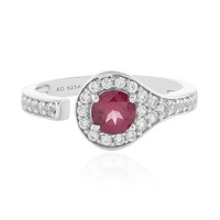 Zilveren ring met een rhodliet