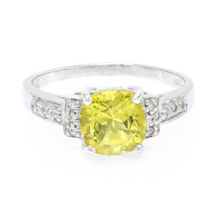 Zilveren ring met een gele apatiet